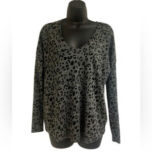 Rails V-Neck Cheetah Print Knit Top